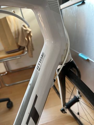 Used SCOTT ADDICT 2019 Road & Gravel, White — image 5 of 9
