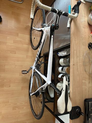 Used SCOTT ADDICT 2019 Road & Gravel, White — image 2 of 9