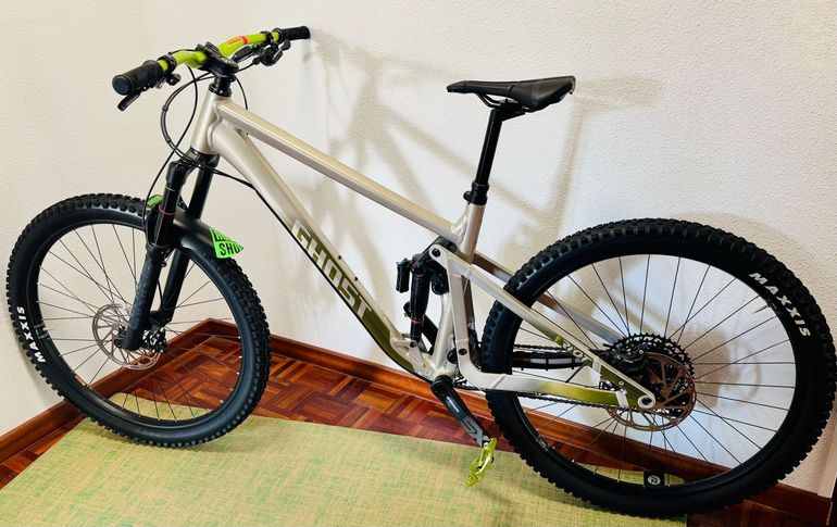 Used Ghost Riot AM 2024 2024 Mountainbike, Light Gray, 29 — image 2 of 16