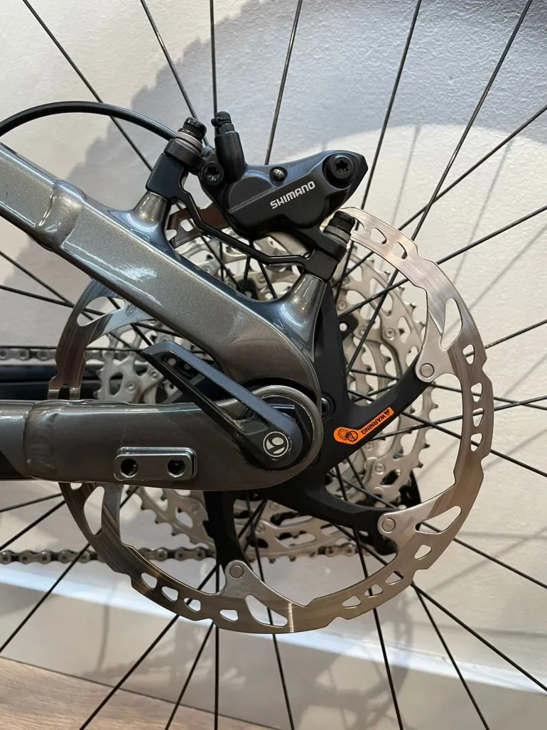 Used Trek Rail 7 2022 Mountainbike, Light Gray — image 7 of 8