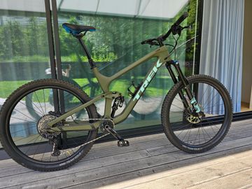 Gebrauchtes Trek Slash 9.7 Gen 5 2023 2023 Mountainbike, Grün, 29 — Bild 2 von 25