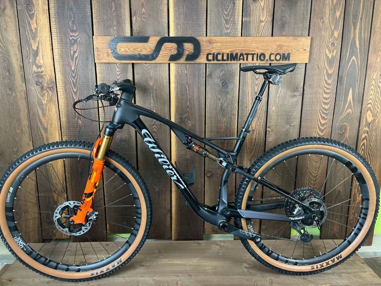Used Wilier Urta 2023 Mountainbike, Black — image 2 of 14