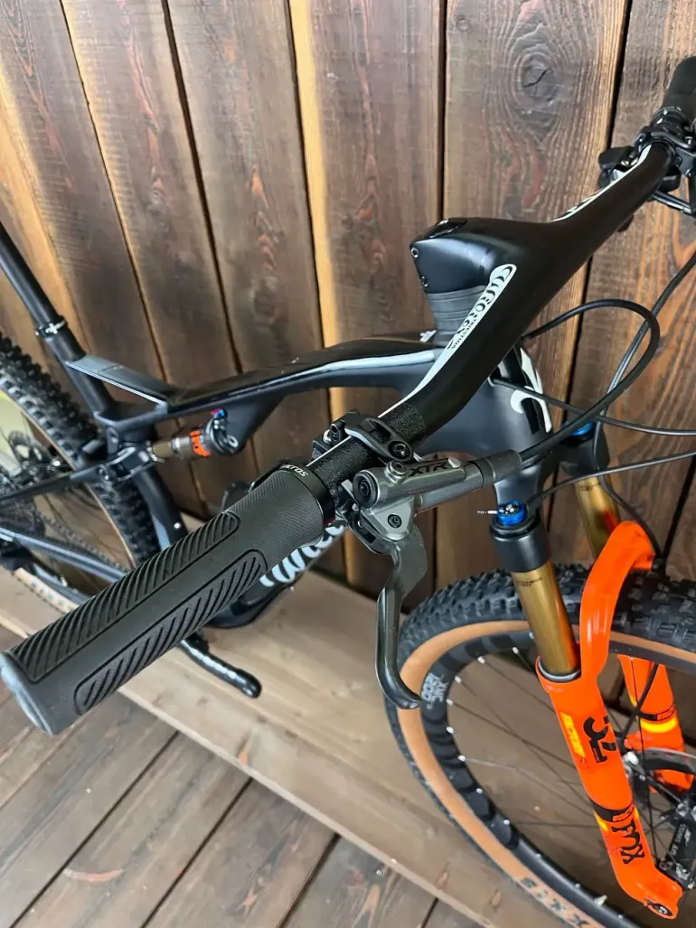 Used Wilier Urta 2023 Mountainbike, Black — image 8 of 14