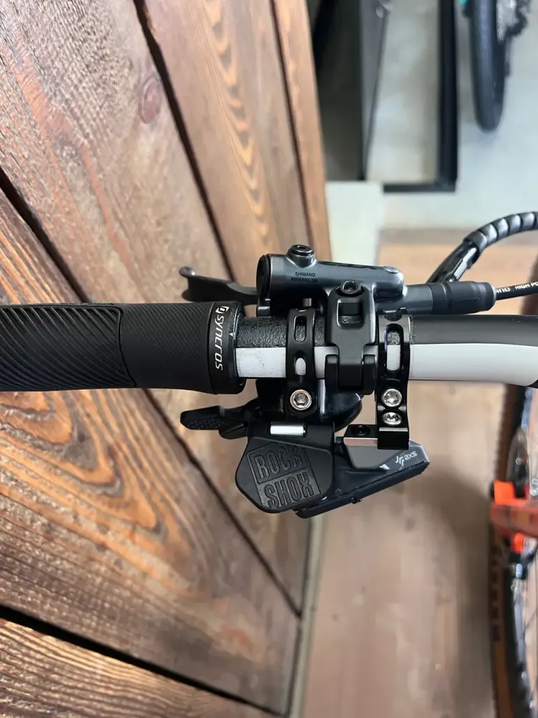 Used Wilier Urta 2023 Mountainbike, Black — image 9 of 14