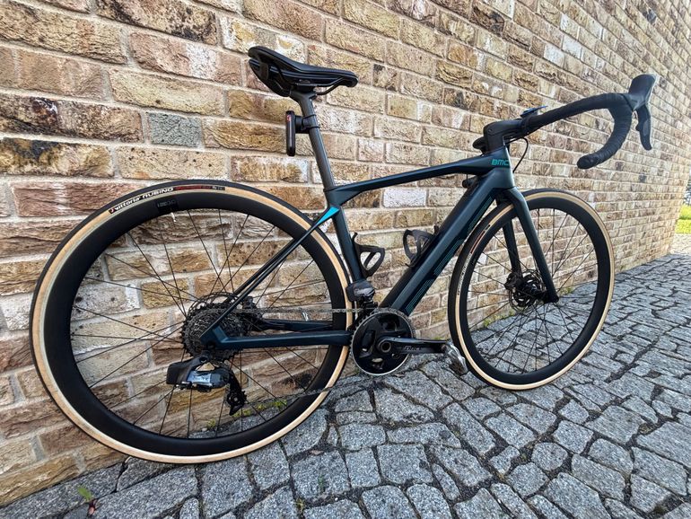 Used BMC Roadmachine AMP ONE 2023 2023 Road & Gravel, Green — image 14 of 23