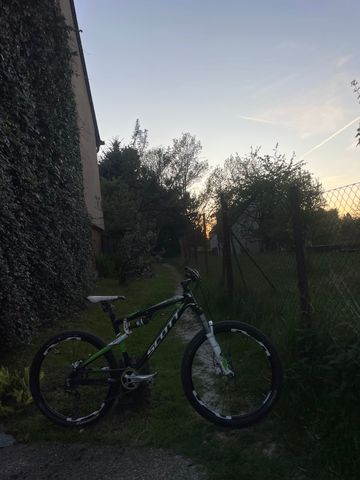 Used Scott Spark 60 2011 Mountainbike, Black — image 5 of 13