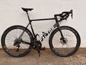 Factor, O2 Shimano Ultegra Di2