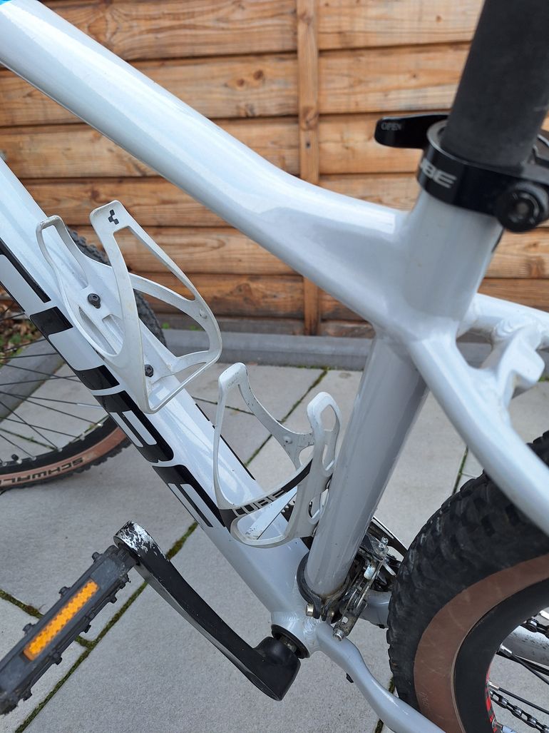 Used CUBE AIM, SL 2022 2022 Mountainbike, White, 27.5, 29 — image 8 of 11