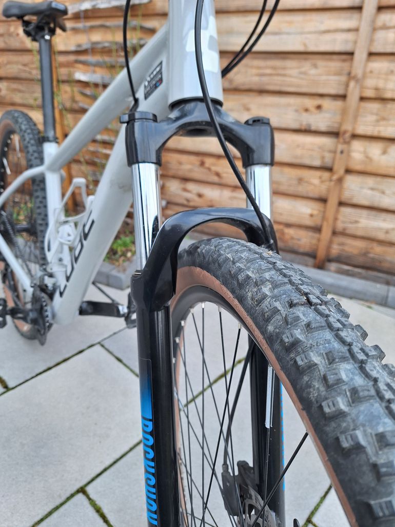 Used CUBE AIM, SL 2022 2022 Mountainbike, White, 27.5, 29 — image 7 of 11