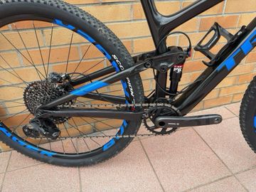 Tweedehands Trek Top Fuel 9.8 SL 2017 2017 Mountainbike — afbeelding 3 van 12