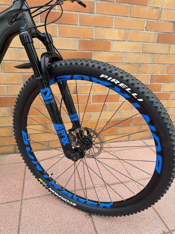 Tweedehands Trek Top Fuel 9.8 SL 2017 2017 Mountainbike — afbeelding 8 van 12