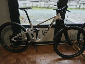 Tweedehands Lee Cougan Quest 2022 Mountainbike — afbeelding 1 van 5