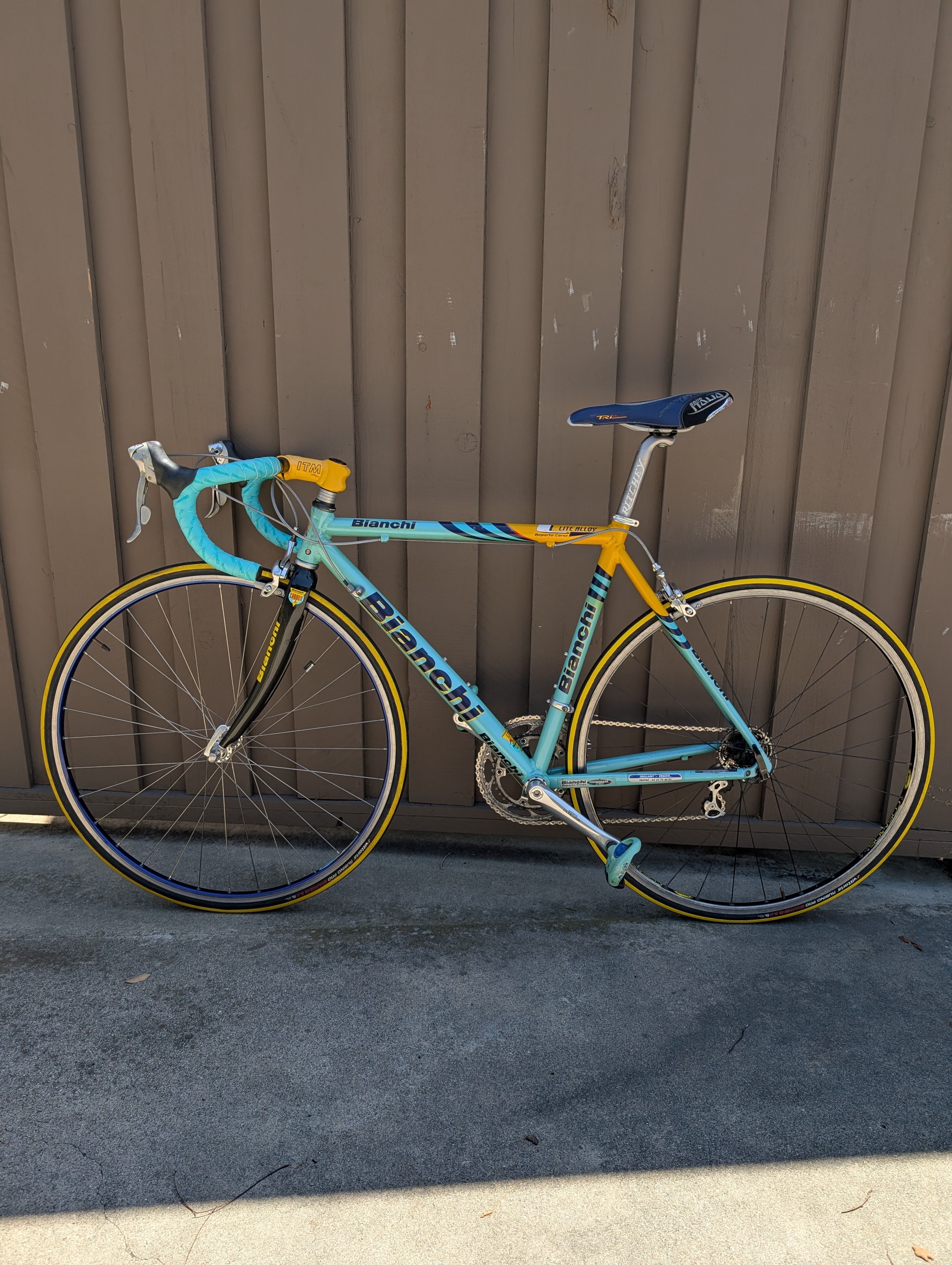 Bianchi ビアンキ ロードバイクReparto Corseメガプロmega Bianchi Mega Pro XL Reparto Corse - Pedal Room