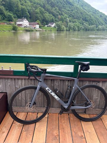 Käytetty CUBE Agree Shimano 105 Di2 2023 Road & Gravel — kuva 3 / 3