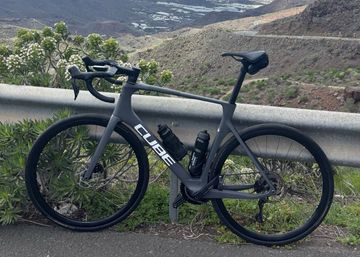 Käytetty CUBE Agree Shimano 105 Di2 2023 Road & Gravel — kuva 1 / 3