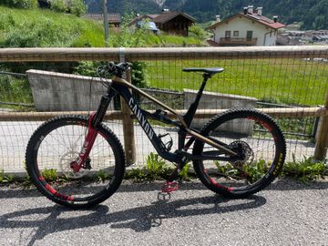 Tweedehands Canyon Spectral CFR 9.0 2020 2020 Mountainbike — afbeelding 1 van 9