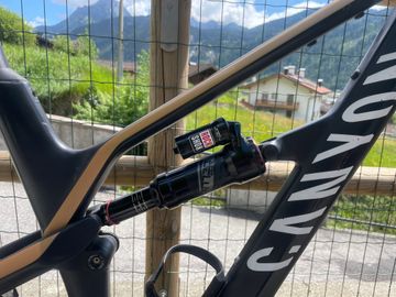 Tweedehands Canyon Spectral CFR 9.0 2020 2020 Mountainbike — afbeelding 7 van 9