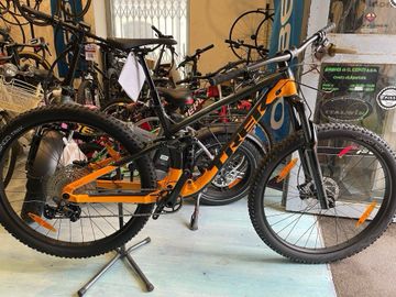 Tweedehands Trek Fuel EX 5 Deore 2021 2021 Mountainbike — afbeelding 1 van 3