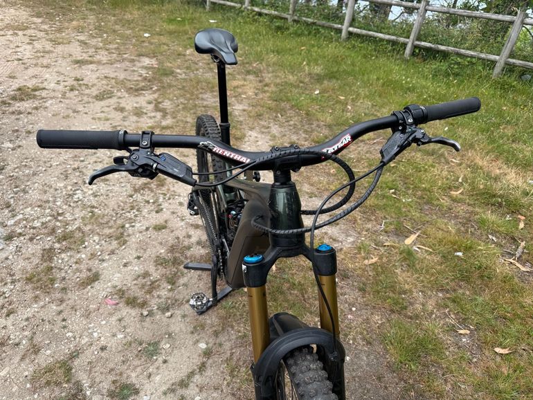 Used Giant Reign E+ 0 2022 2022 Mountainbike, Green, 29 — image 9 of 43