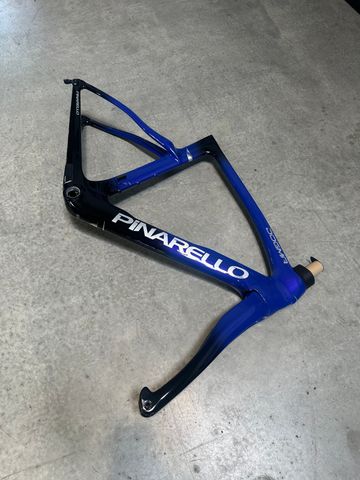 Used Pinarello Dogma F Disc Frameset 2024 Road & Gravel, Black — image 7 of 7