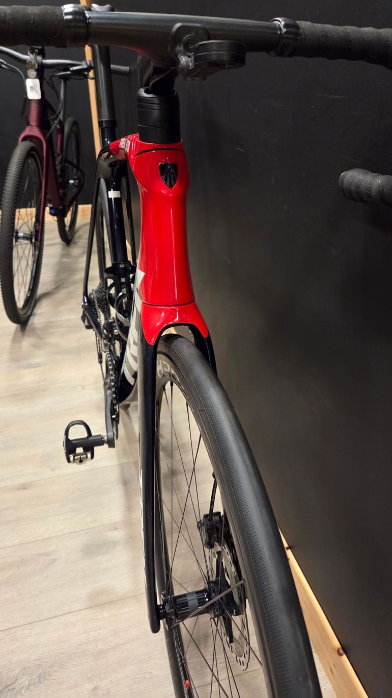 Used Trek Émonda SLR 7 2023 2023 Road & Gravel, Red — image 6 of 8