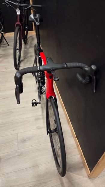 Used Trek Émonda SLR 7 2023 2023 Road & Gravel, Red — image 5 of 8