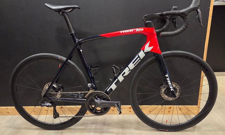 Used Trek Émonda SLR 7 2023 2023 Road & Gravel, Red — image 1 of 8