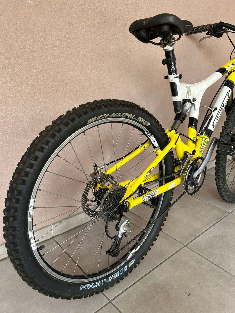 Tweedehands GT HCR 2000 2000 Mountainbike — afbeelding 4 van 16