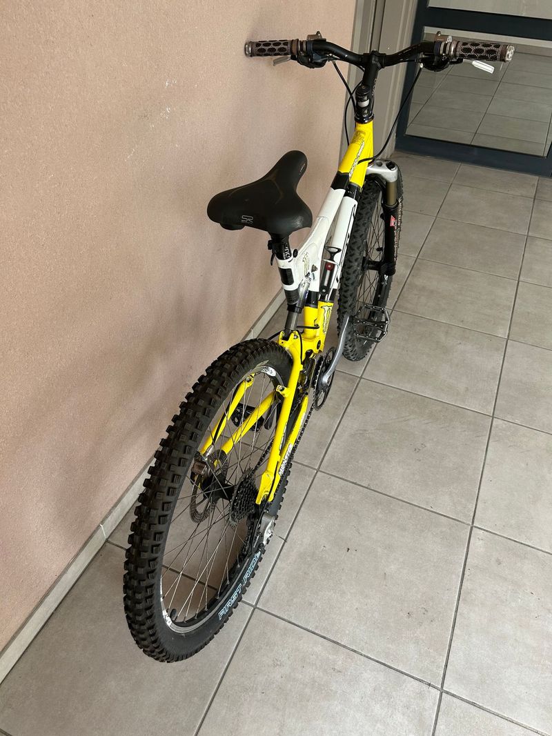 Tweedehands GT HCR 2000 2000 Mountainbike — afbeelding 3 van 16