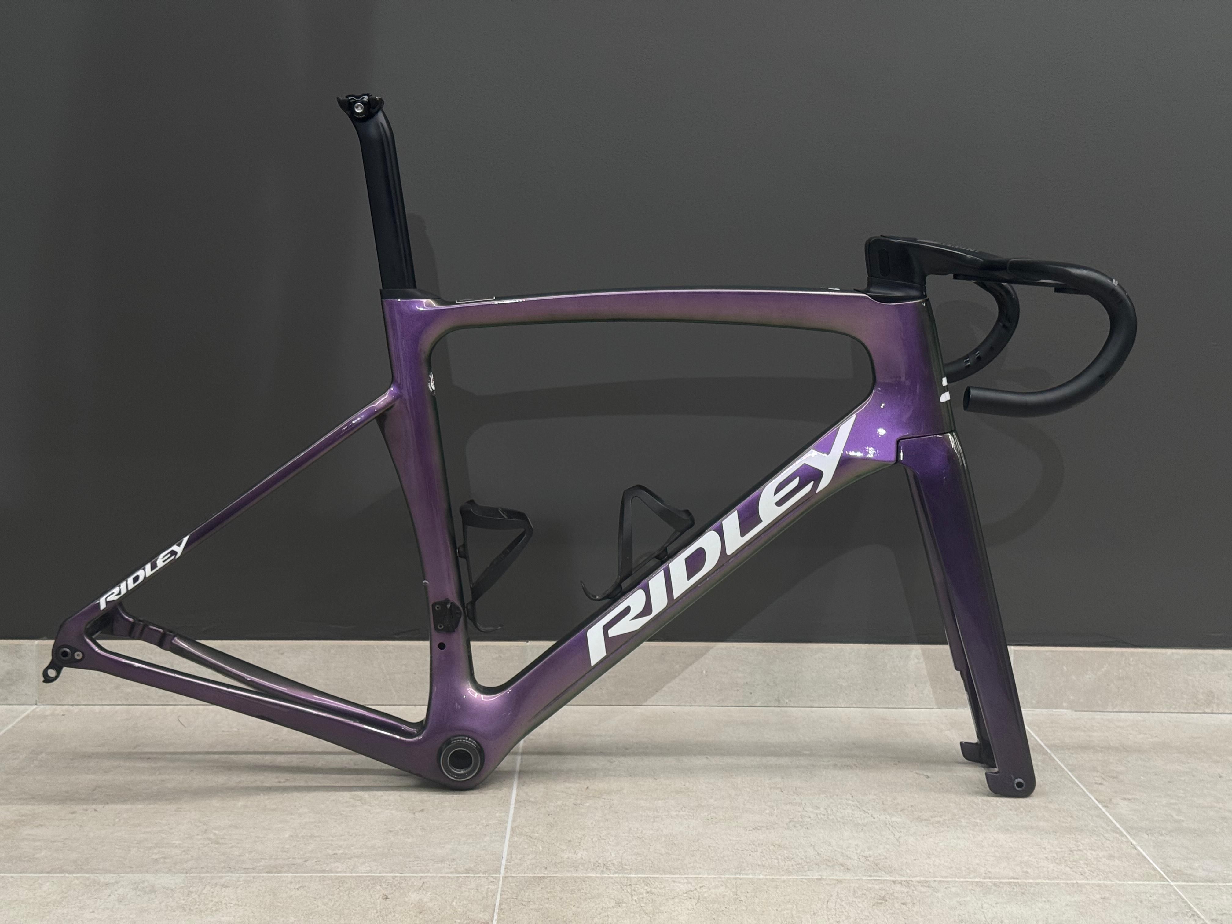 6eeb5bd1-3614-47c5-be87-