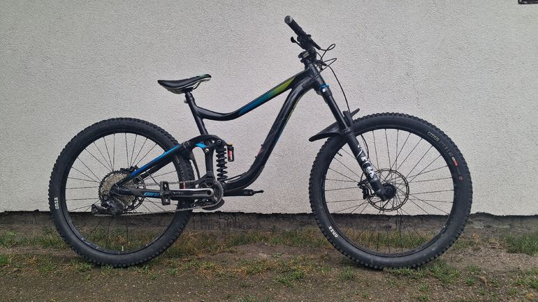 Used Giant Reign 2 2018 2018 Mountainbike, Black, 27.5 — image 3 of 5