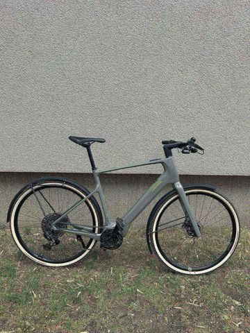 Cannondale Tesoro Carbon 1 2024 Road & Gravel usato, Grigio chiaro — immagine 1 di 3
