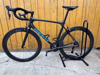 Used Giant Advanced Build 2020 Road & Gravel, Black — image 7 of 8