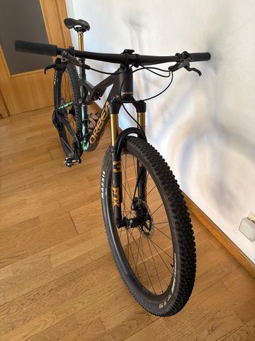 Brugt Orbea OIZ M-TEAM AXS 2024 2024 Mountainbike — billede 4 af 7