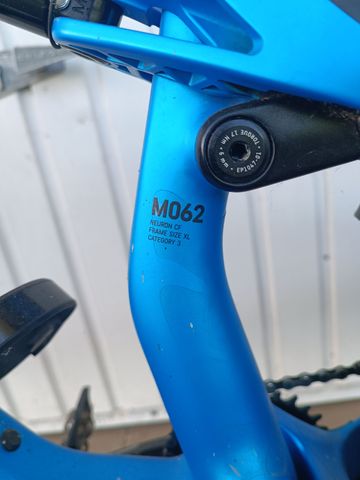 Używany Canyon Neuron CF 9.0 SL 2019 2019 Mountainbike — zdjęcie 4 z 7