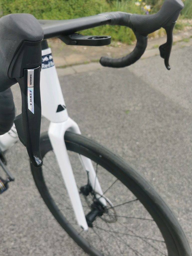 Used Canyon Ultimate CF SLX 8 AXS 2025 2025 Road & Gravel, White — image 5 of 8