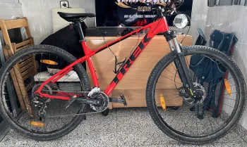 Trek Marlin 6 2021 Mountainbike d'occasion — image 1 sur 3