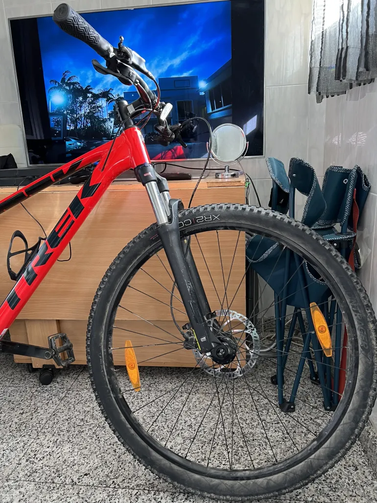 Trek Marlin 6 2021 Mountainbike d'occasion — image 3 sur 3
