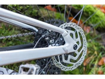Scott Spark 970 silver (EU) 2023 2023 Mountainbike usato, Grigio chiaro — immagine 7 di 14