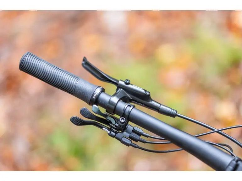 Scott Spark 970 silver (EU) 2023 2023 Mountainbike usato, Grigio chiaro — immagine 8 di 14