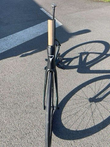 Used Pinarello F9 2025 Road & Gravel, Black — image 5 of 6