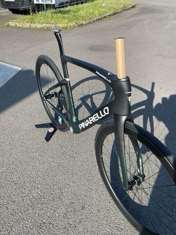 Used Pinarello F9 2025 Road & Gravel, Black — image 3 of 6