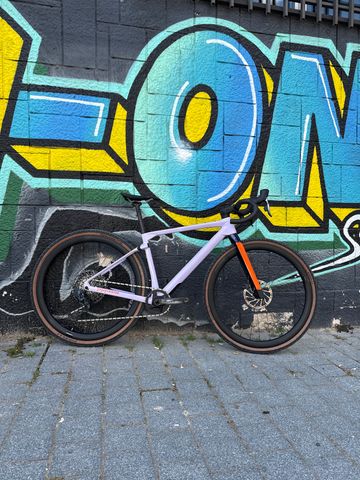 Używany BMC Urs SRAM GX Eagle AXS 2023 Road & Gravel — zdjęcie 1 z 7