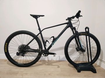 Used Orbea ALMA H10 EAGLE 2021 2021 Mountainbike, Black, 29 — image 1 of 3