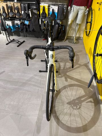 Used Bianchi Sprint 2025 Road & Gravel, White — image 2 of 5