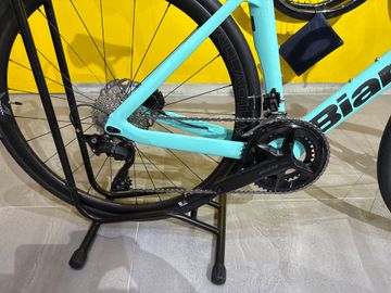 Gebrauchtes Bianchi Oltre Race 105 2025 Road & Gravel, Grün — Bild 4 von 5