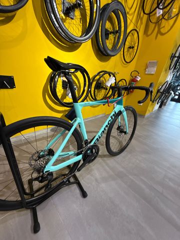 Gebrauchtes Bianchi Oltre Race 105 2025 Road & Gravel, Grün — Bild 5 von 5