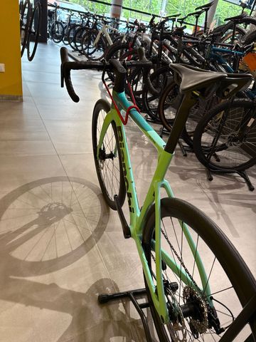 Gebrauchtes Bianchi Oltre Race 105 2025 Road & Gravel, Grün — Bild 3 von 5