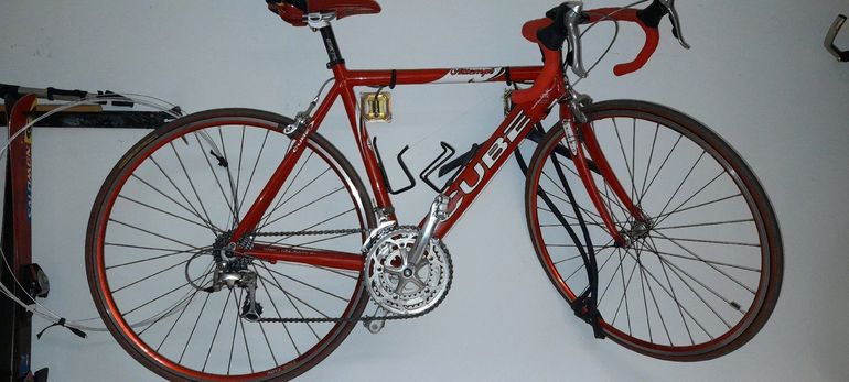 Used CUBE Attempt 2000 Road & Gravel, Red — image 3 of 3