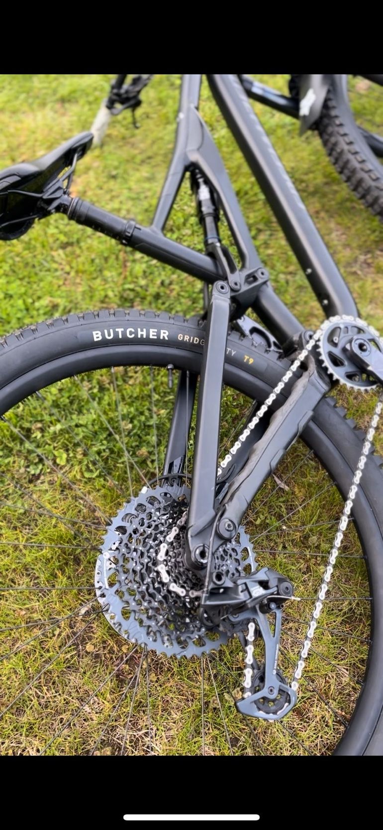 Used Specialized Stumpjumper SRAM GX DH 2022 Mountainbike, Black, 29 — image 3 of 4